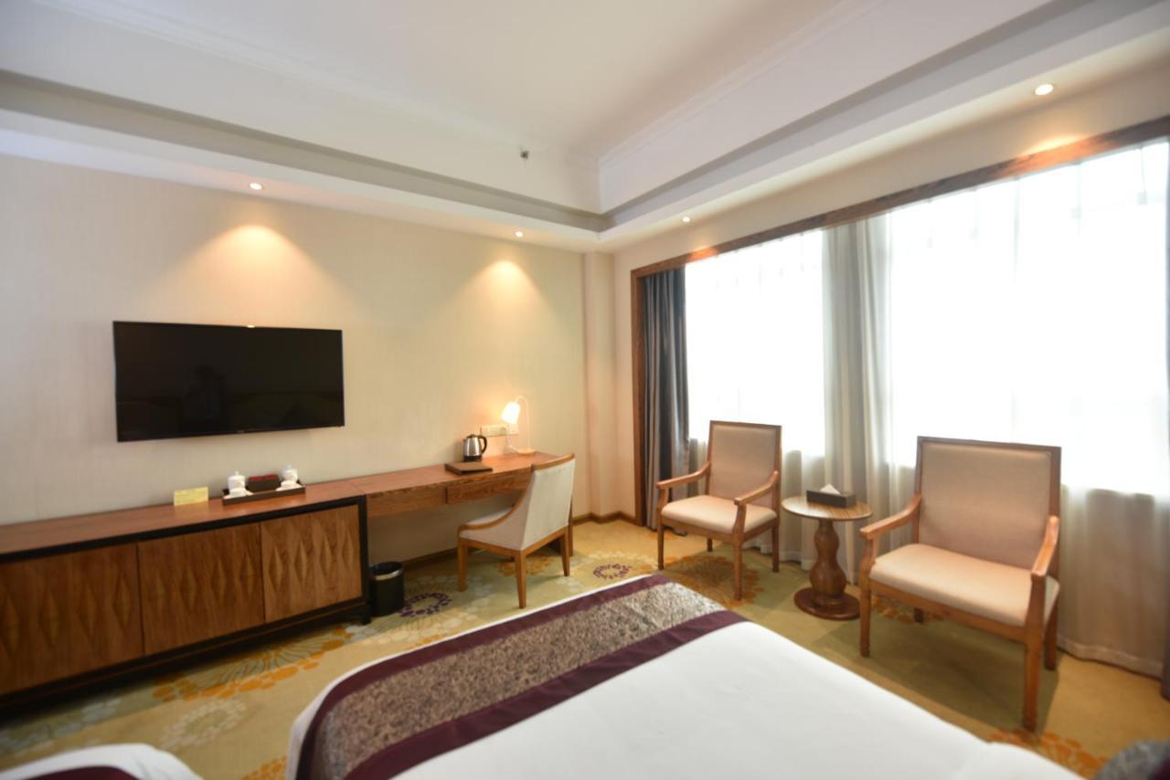 Hong Van Grand Hotel Mong Cai Ngoại thất bức ảnh