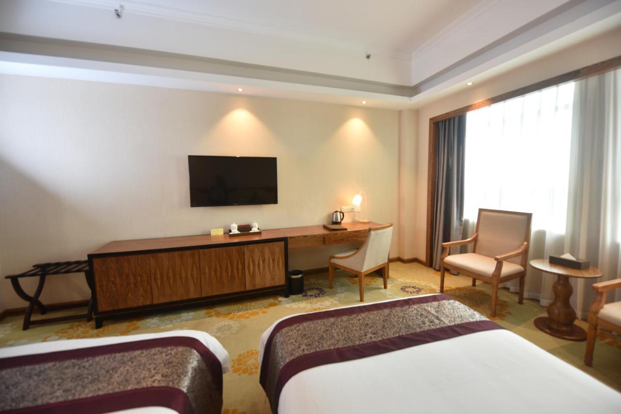 Hong Van Grand Hotel Mong Cai Ngoại thất bức ảnh